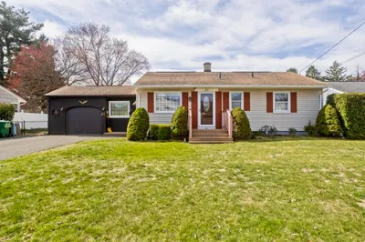83 Mayflower Ave 1