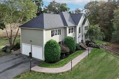 5 Blais Farm Rd 1