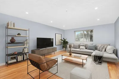 211 West St #4A