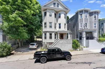 25 Barry Street 1