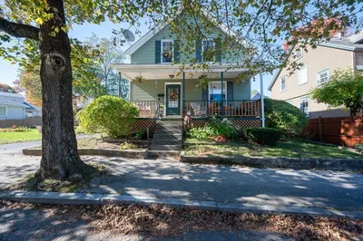 22 Anderson Ave