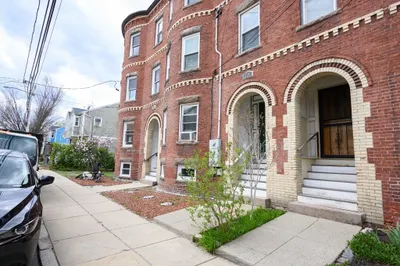 132 Ellington St