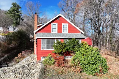53 Newton St 1