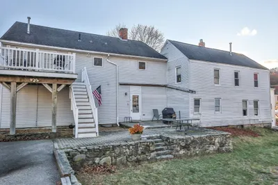 173 Howe St 1