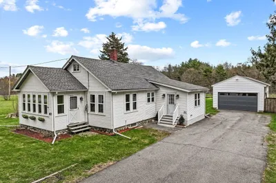 60 Old Webster Rd
