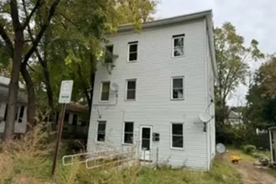 32 Westminister St 1