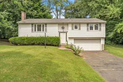 44 Rockland Dr 1
