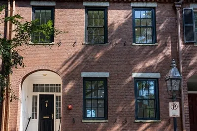48 Fayette St 1