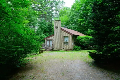 303 Lakeshore Dr 1