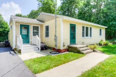 2 Laurelwood Road 1