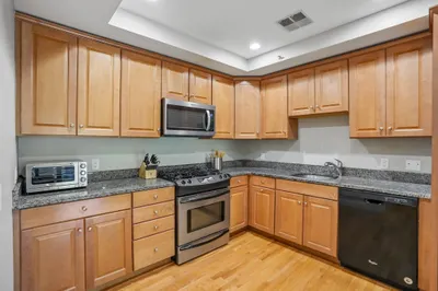 328 Copeland St #3A 1