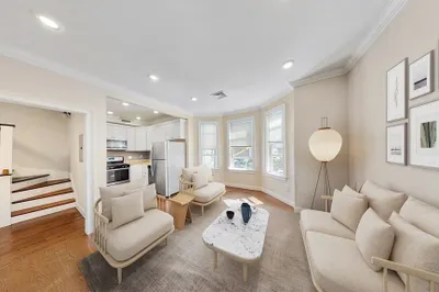 19 Perrin St #3 1