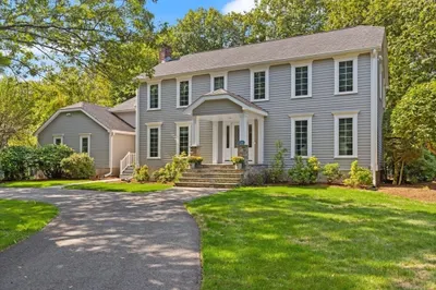 24 Queens Cir 1