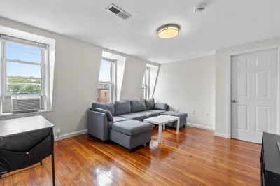 528 Medford St #3