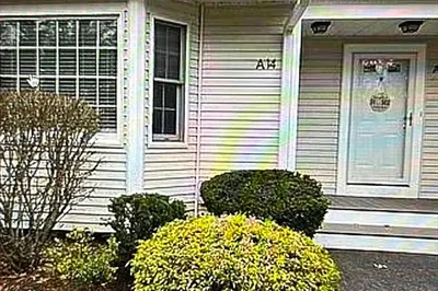 547 Washington St #A14
