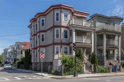 180 Boston St #2 1