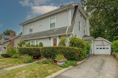 118 Carroll Ave