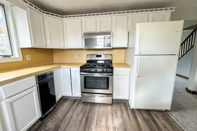 26 Otis St #2 1