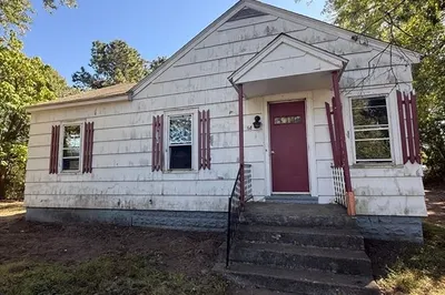68 Fairview St 1