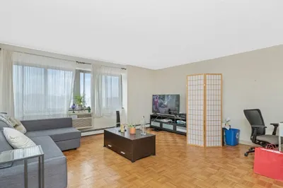 1025 Hancock St #8H