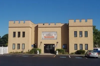 6 Castle Rd