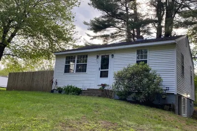 32 South Spencer Rd