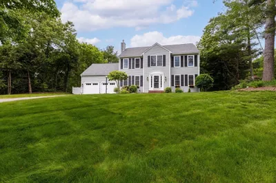 15 Pilgrim Rd