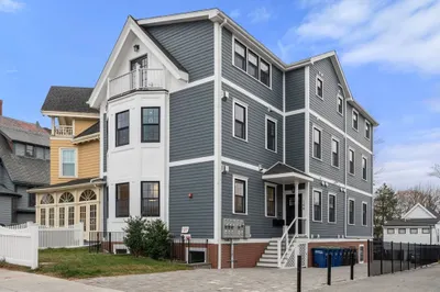 144 Highland Ave #1
