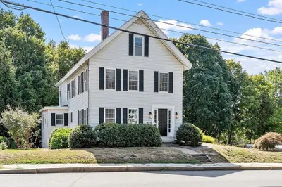 64 Central St