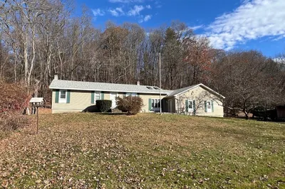 97 Greenfield Rd