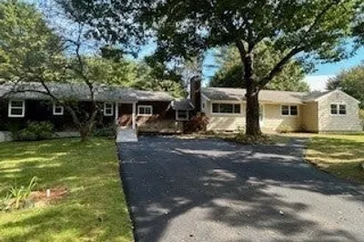 207 Central St 1