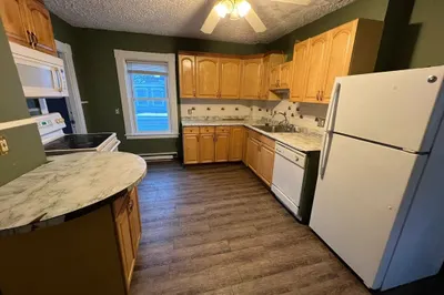 62 Alexander St #2 1
