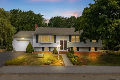 45 Sun Valley Dr