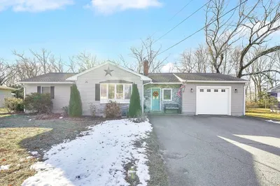 24 Grandview St