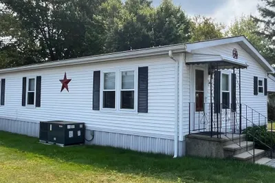 2 Robin Hood Lane 1
