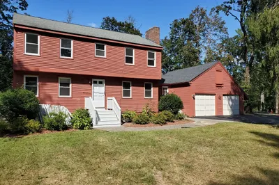 242 Hartwell Rd #242 1