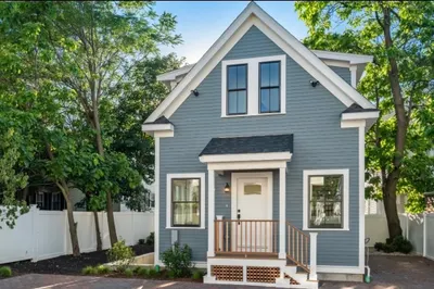 326 Lowell Street #4 1
