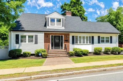 148 Forest St 1
