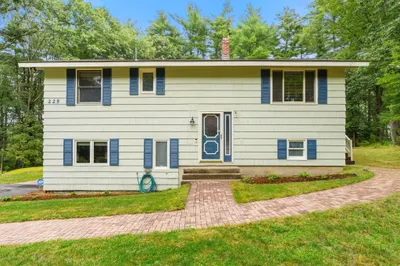 225 Taylor Rd 1