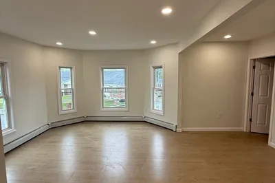 78 Lowell St #2