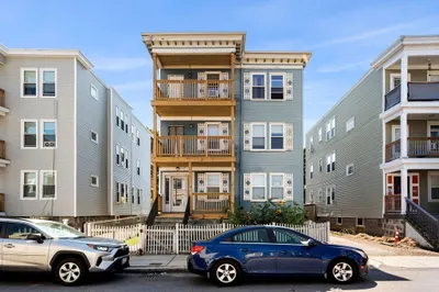 63 Whitten St #3