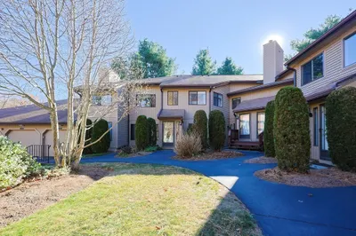 302 Trailside Way #302