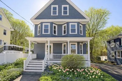 10 Brookside Park
