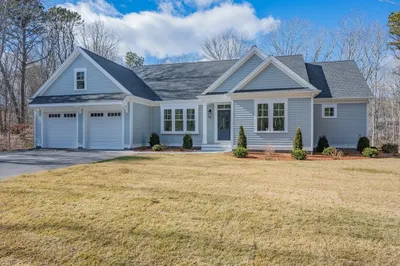 7 Checkerberry Ln