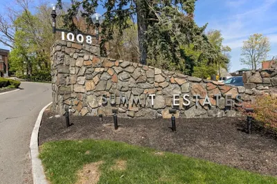 1008 Paradise Rd #2E