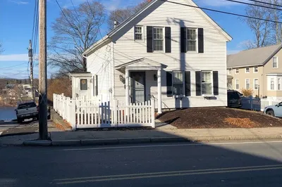 366 Main Street 1