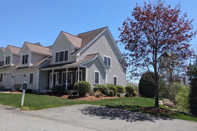 53 Baldwin Rd #201