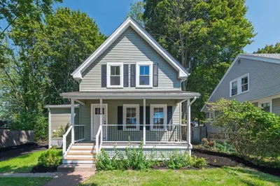 146a W Division St 1