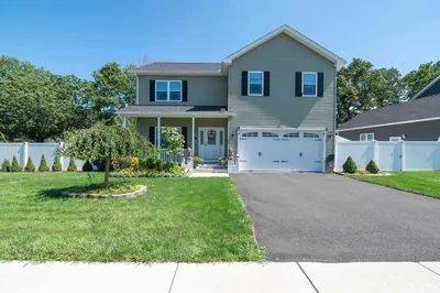 93 Elaine Cir 1