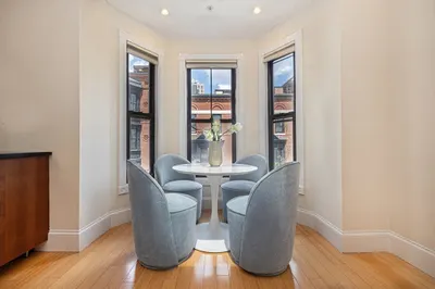 26 Isabella St #9